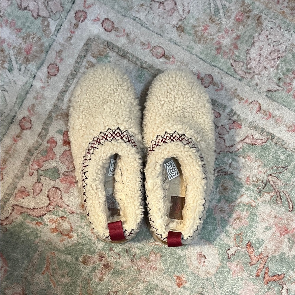 UGGS Cozy Cream Slippers with Red Accents